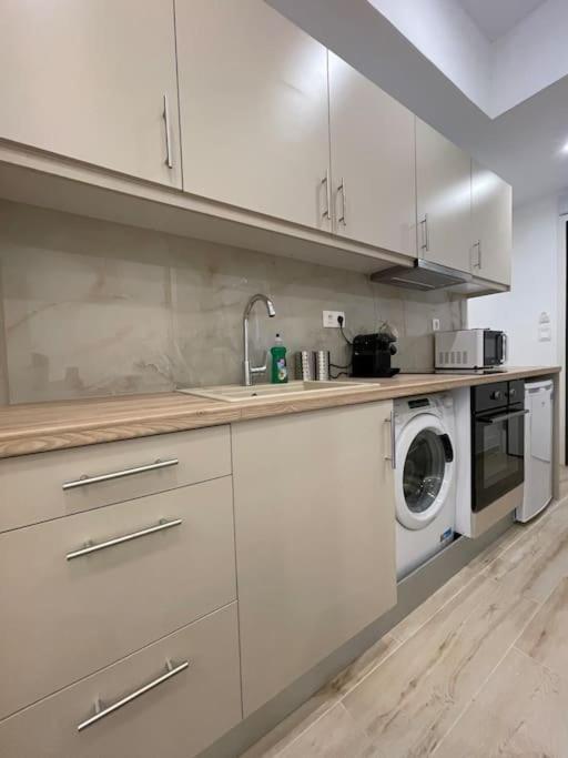 Pangrati-Luxury Central Cozy Studio أثينا المظهر الخارجي الصورة